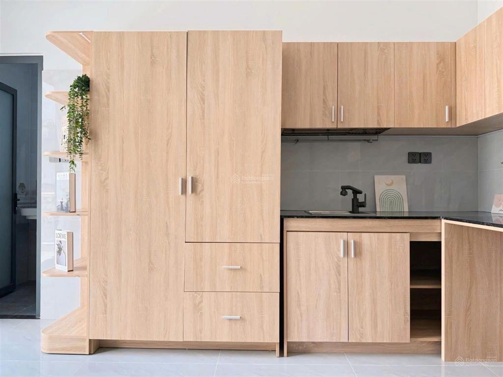 Cho thuê căn hộ studio ban công full nội thất phạm ngũ lão quận 1 gần cv 23/9, chợ bến thành