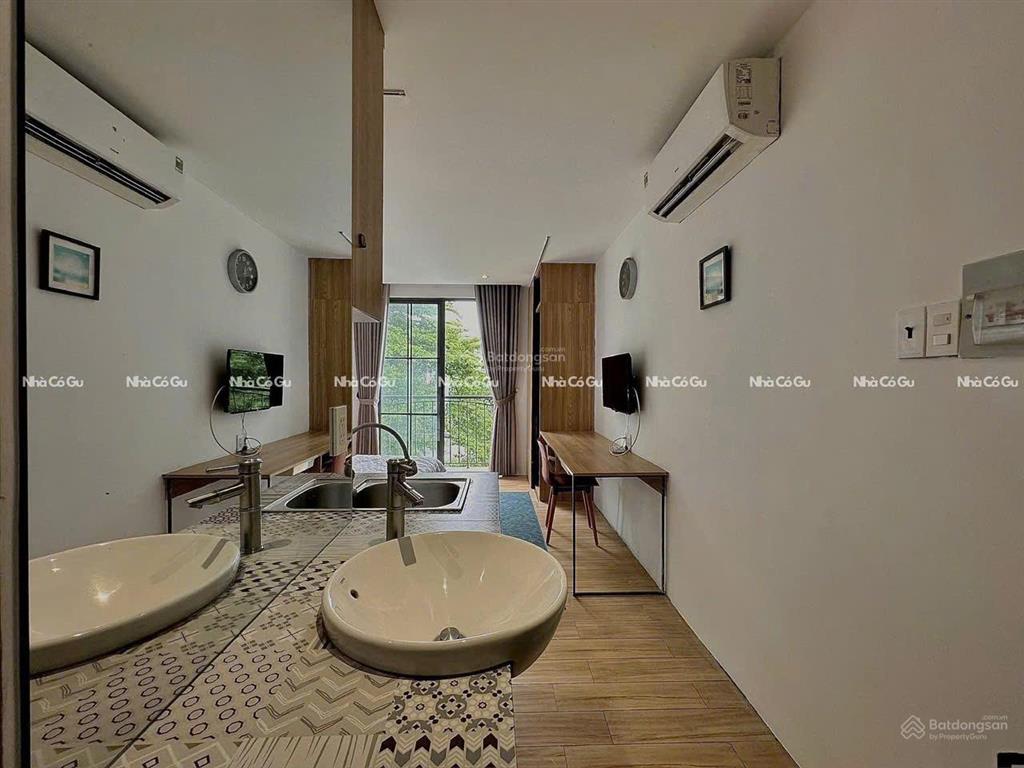 Cho thuê căn hộ studio ban công full nội thất phạm ngũ lão quận 1 gần chợ bến thành, bùi viện