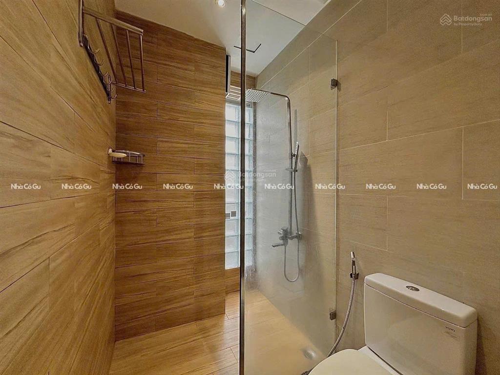Cho thuê căn hộ studio ban công full nội thất phạm ngũ lão quận 1 gần chợ bến thành, bùi viện
