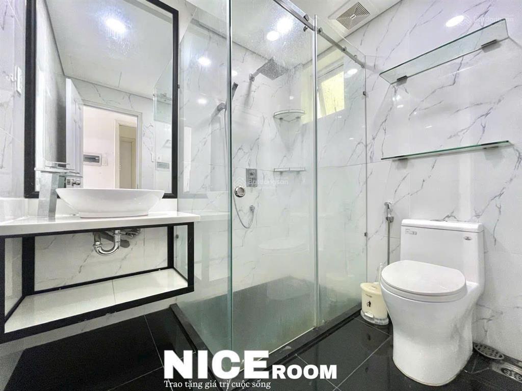 Cho thuê căn hộ studio ban công full nội thất hồ hảo hớn quận 1 gần bùi viện, cv 23 tháng 9