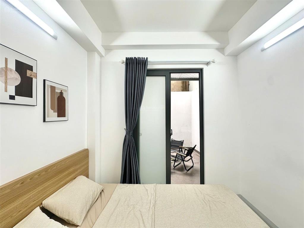 Cho thuê căn hộ 2pn 2wc sân vườn siêu rộng full nt gần uth, hutech