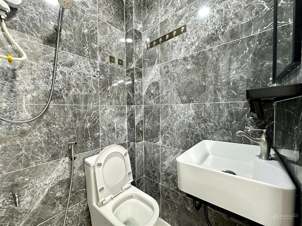Cho thuê căn hộ 2pn 2wc sân vườn siêu rộng full nt gần uth, hutech