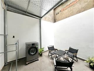 Cho thuê căn hộ 2pn 2wc sân vườn siêu rộng full nt gần uth, hutech
