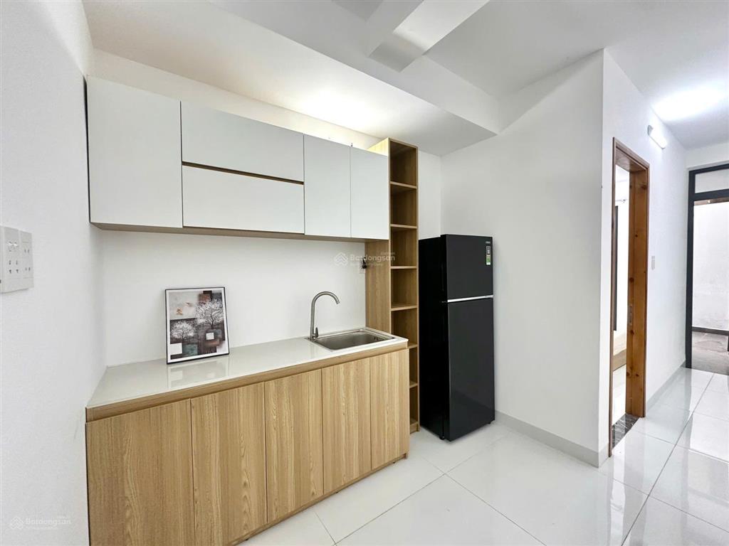 Cho thuê căn hộ 2pn 2wc sân vườn siêu rộng full nt gần uth, hutech