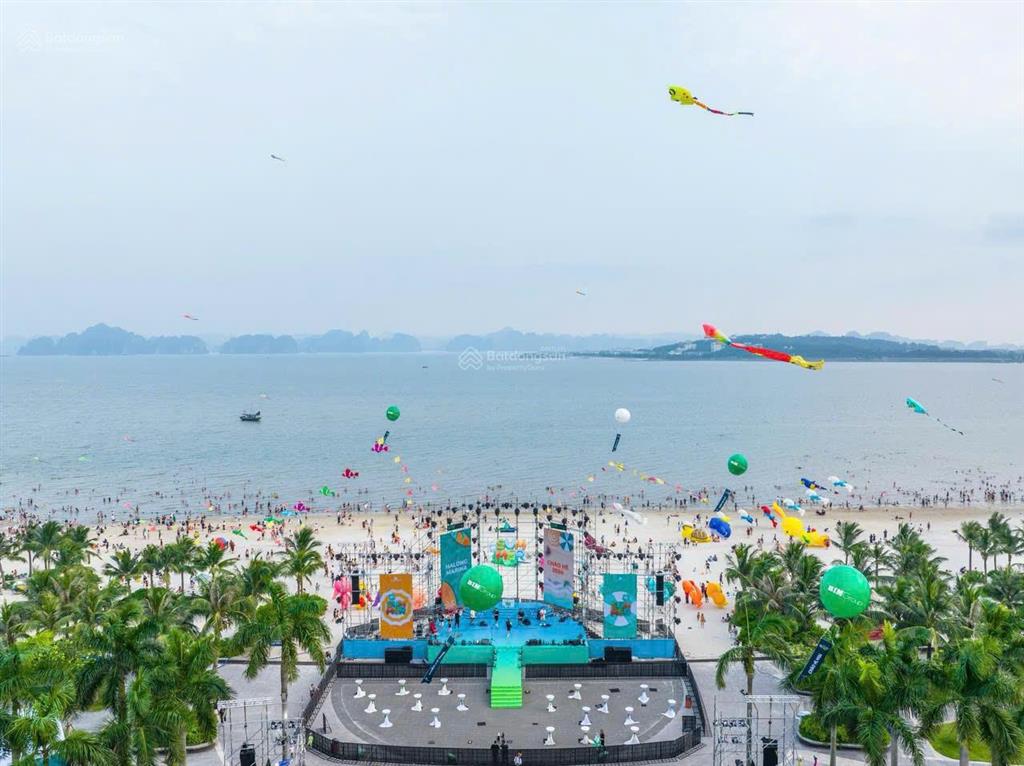 Tôi chính chủ căn hộ a2x03 a la cart hạ long, do ngộp bank tôi bán gấp giá 2,6 tỉ đầy đủ nội thất