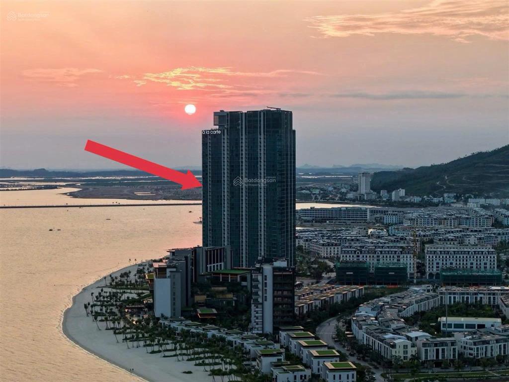 Tôi chính chủ căn hộ a2x03 a la cart hạ long, do ngộp bank tôi bán gấp giá 2,6 tỉ đầy đủ nội thất