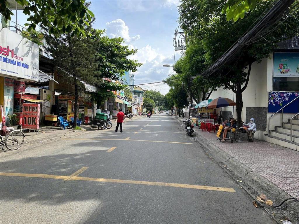 Quỹ đất lớn mt đường  ngay trung tâm cận nút giao lê văn việt  xn (q9)