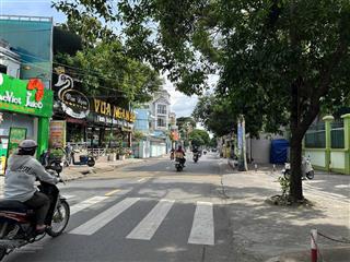 Quỹ đất lớn mt đường  ngay trung tâm cận nút giao lê văn việt  xn (q9)