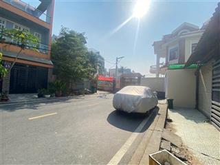 Siêu hiếm  nhà 3 tầng  6.5x11m  sổ hoàn công  khu vip ngay hồng long  ql13  hiệp bình phước.