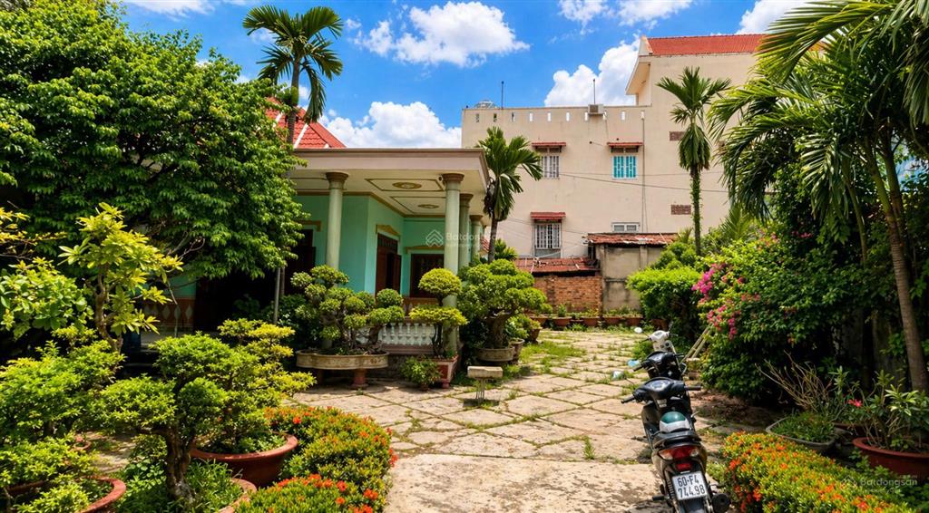 Giảm sốc 2,5 tỷ biệt thự nhà vườn long bình biên hòa chỉ còn 5,6 tỷ (còn thương lượng)
