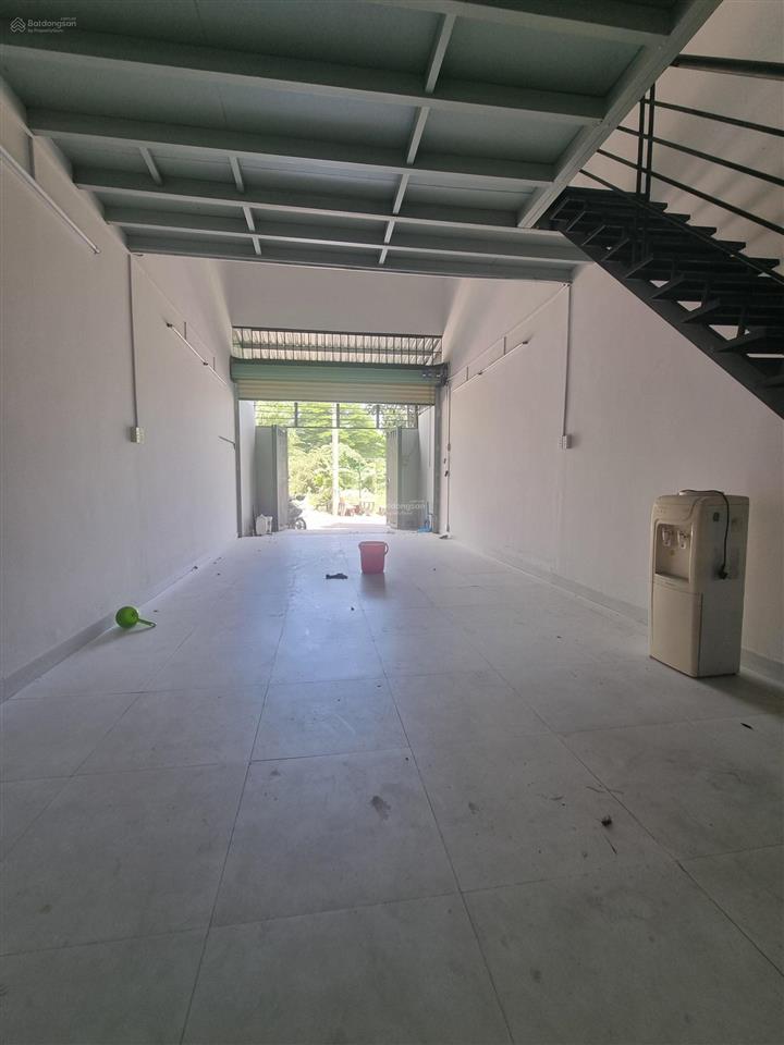 Cho thuê nhà mặt phố 79, phú hữu, thủ đức, 5 triệu/th, 60m2, view đẹp, uy tín