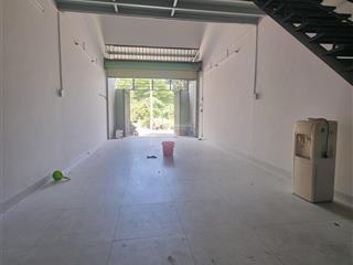 Cho thuê nhà mặt phố 79, phú hữu, thủ đức, 5 triệu/th, 60m2, view đẹp, uy tín