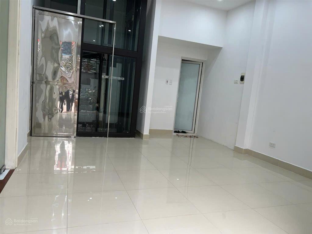 Cho thuê cửa hàng mặt ngõ 173 hoàng hoa thám mới xây, 2 mặt ngõ , 20m2