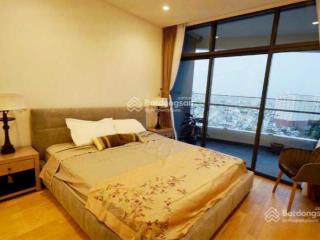 Cần bán căn hộ cao cấp central plaza, dt 67m2, 2 phòng ngủ, 2wc, sổ hồng, giá 5,1 tỷ, tặng ntcc