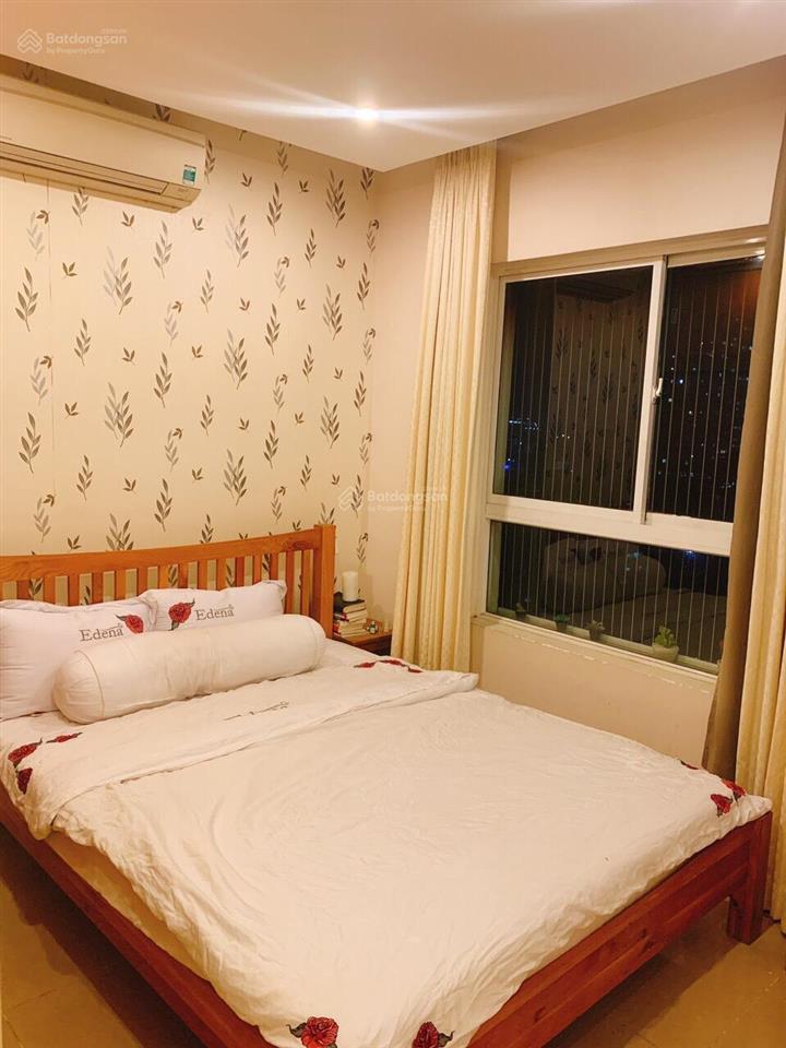 Bán gấp căn hộ chung cư 590 cmt8 (quận 3)  82m  2pn  4,8 tỷ