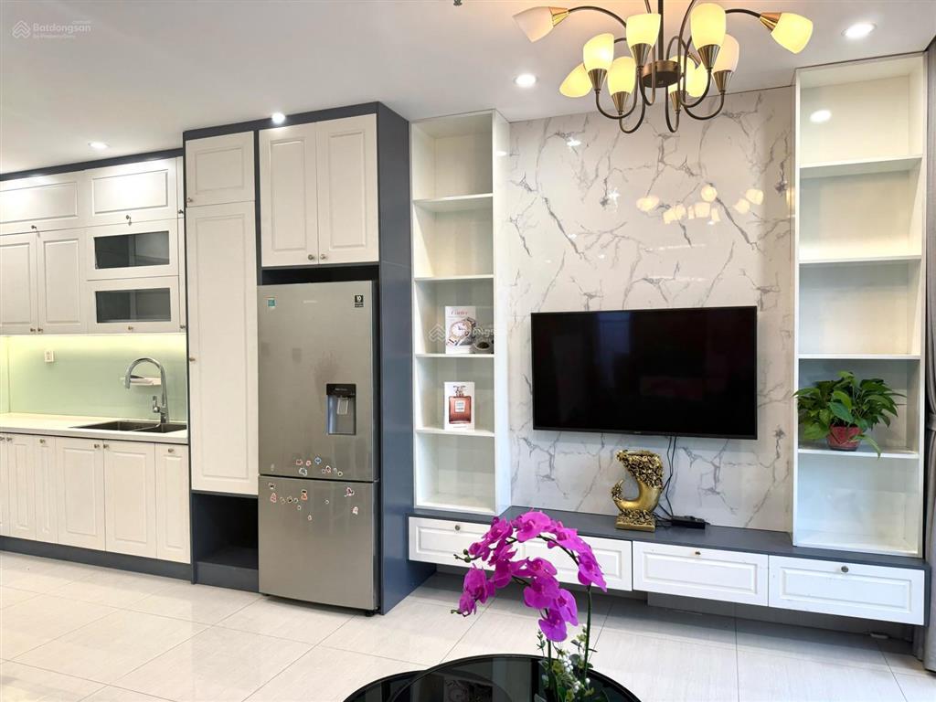 Căn góc 2pn + 1, 2wc, s107 tầng 25 giá chỉ 4,2 tỷ, 63m2, đầy đủ nội thất vinhomes oceanp ark 1