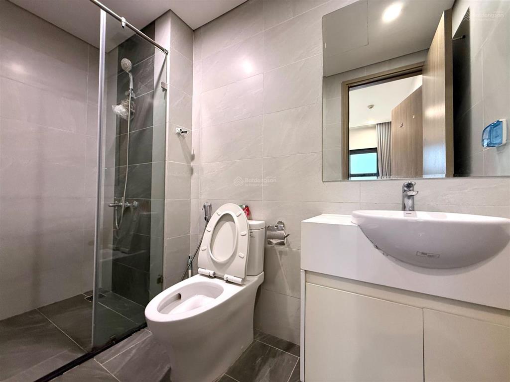 Căn góc 2pn + 1, 2wc, s107 tầng 25 giá chỉ 4,2 tỷ, 63m2, đầy đủ nội thất vinhomes oceanp ark 1