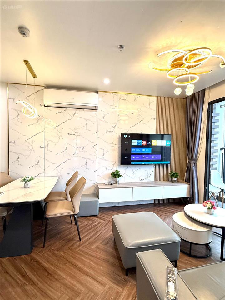 Bán căn 3n góc tòa s101 tầng 19 căn 11 đầy đủ nội thất 75m2 giá 4,9xx tỷ