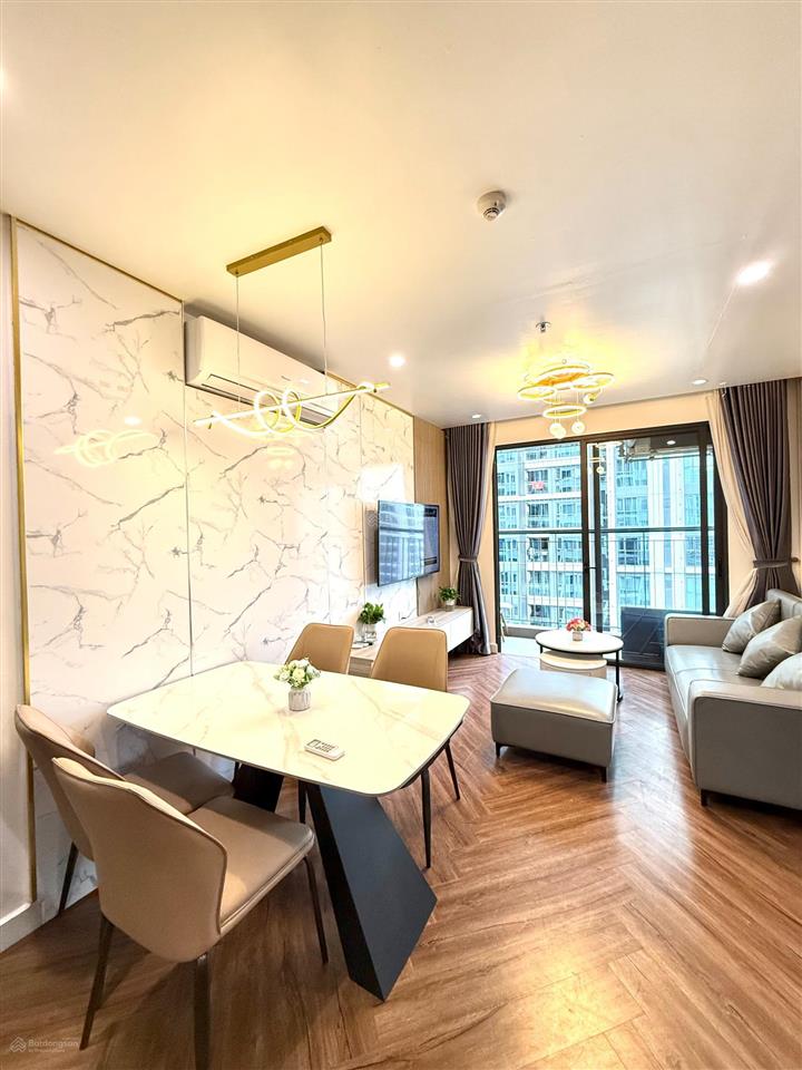 Bán căn 3n góc tòa s101 tầng 19 căn 11 đầy đủ nội thất 75m2 giá 4,9xx tỷ