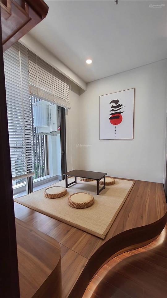 Bán căn 2n2wc 55m2 phân khu cao cấp 5* toà m1 tầng trung căn 8a giá 4.550 tỷ