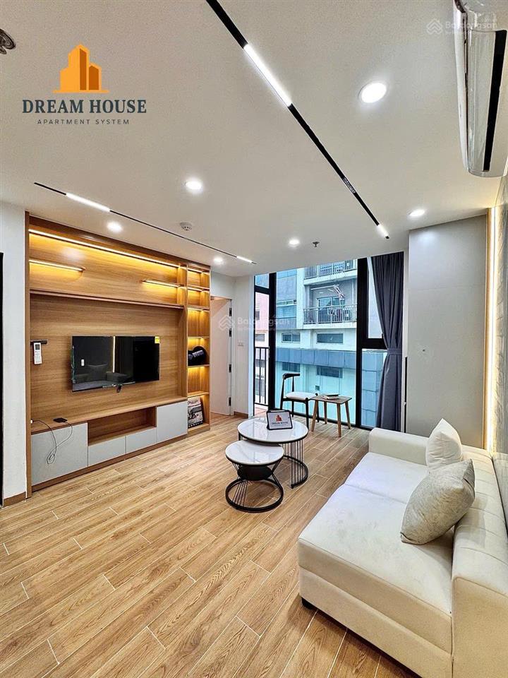 Cho thuê chdv mặt phố 376 bưởi, cửa sổ to thoáng full thiết bị cao cấp. rộng 60m2 ô tô đỗ cửa