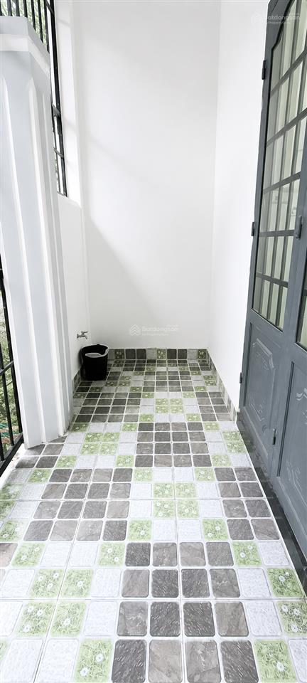 Nhà lã xuân oai, 70m2, 4.5 tỷ, nhà đẹp, 2pn, cạnh hẻm xe hơi
