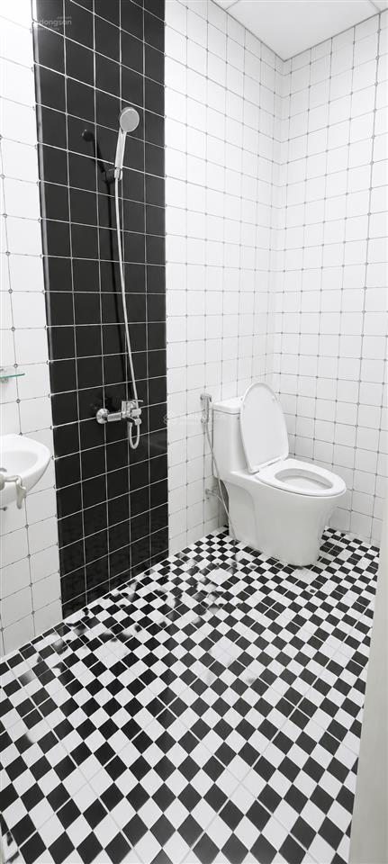 Nhà lã xuân oai, 70m2, 4.5 tỷ, nhà đẹp, 2pn, cạnh hẻm xe hơi