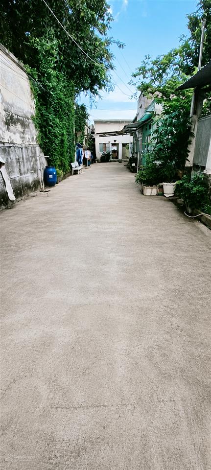 Nhà lã xuân oai, 70m2, 4.5 tỷ, nhà đẹp, 2pn, cạnh hẻm xe hơi