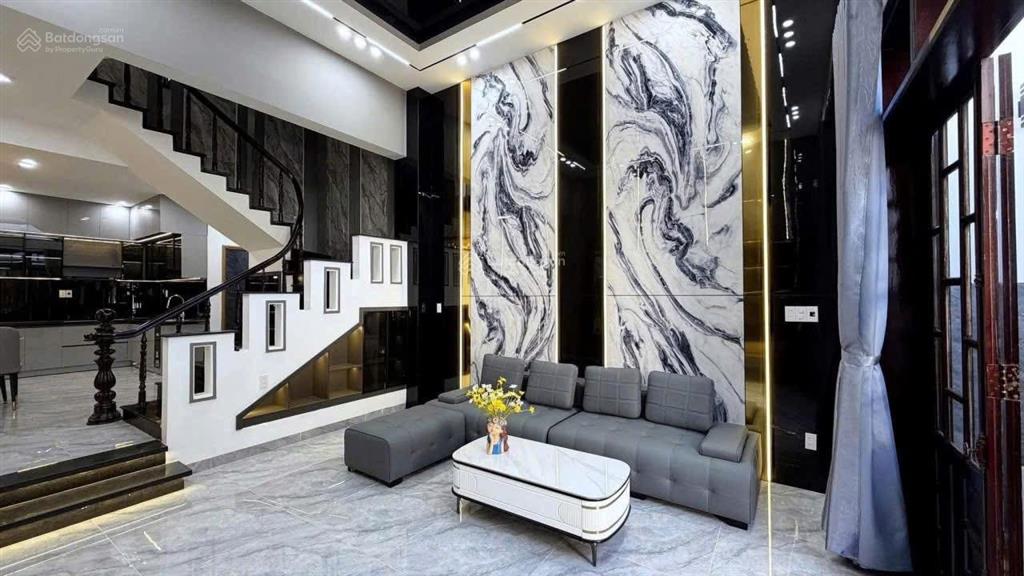 Nhà riêng bán tại lê văn việt, 6,4 tỷ, 75m2, 3pn, 2wc, giá cực chất