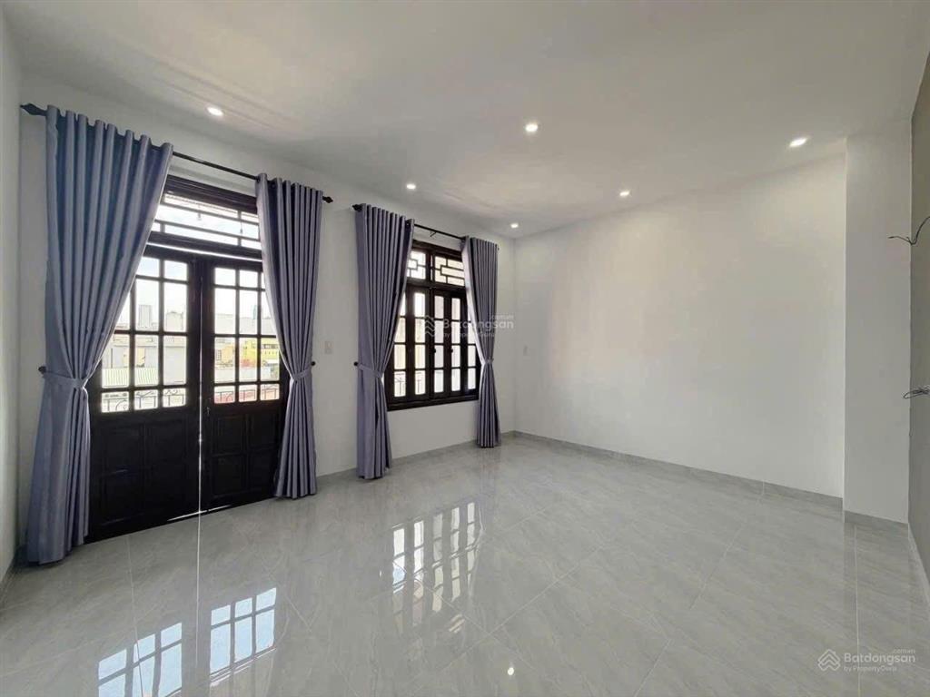 Nhà riêng bán tại lê văn việt, 6,4 tỷ, 75m2, 3pn, 2wc, giá cực chất