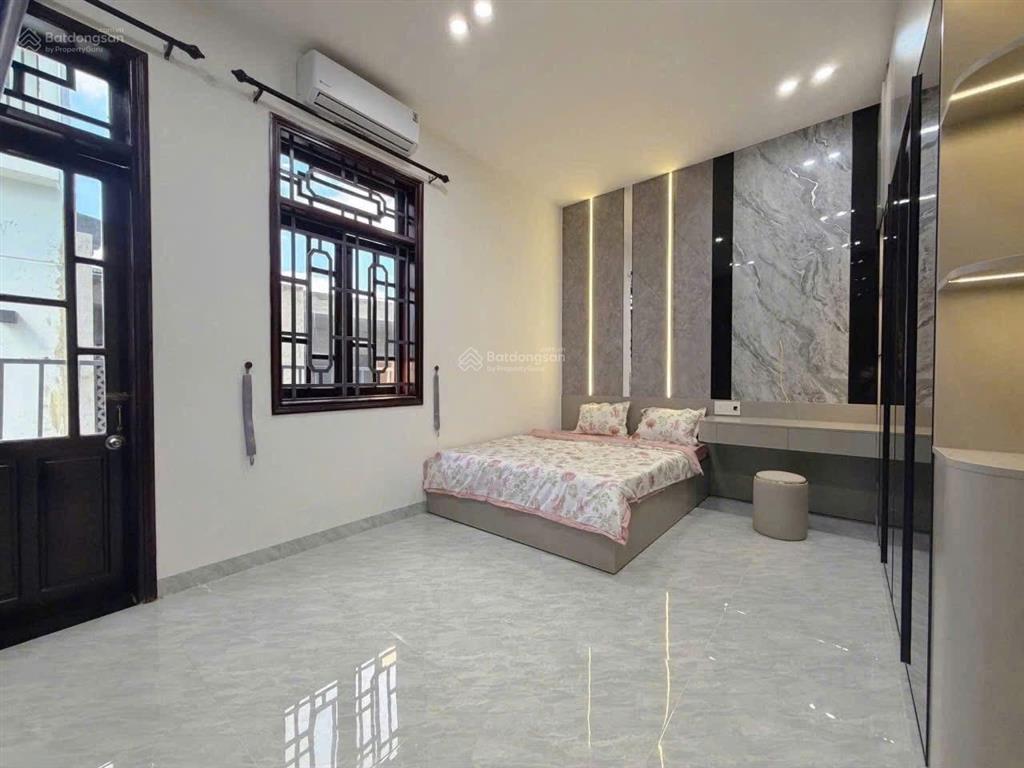 Nhà riêng bán tại lê văn việt, 6,4 tỷ, 75m2, 3pn, 2wc, giá cực chất