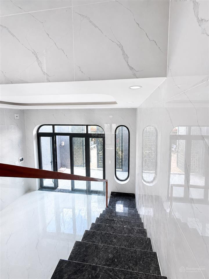 Chính chủ bán nhà mới 4pn, 6wc, giá siêu hời 5,95 tỷ, 68m2 tại nguyễn xiển, hẻm ôtô