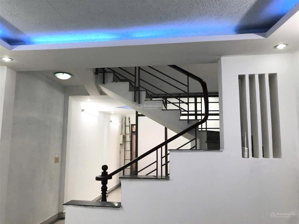 Bán nhà lê văn việt gần vincom, 48m2, sổ hồng riêng, giá chỉ 3.65 tỷ