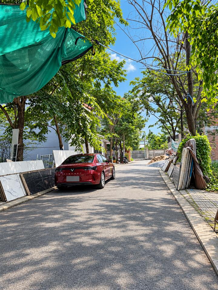 Nhà 5 tầng  50,4m  4pn  ô tô ngủ trong nhà  sát vinhomes grand park  chốt ngay 6 tỷ