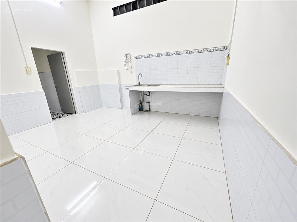 Nhà mặt tiền kinh doanh hiệp phú  65m2  nở hậu  giảm 300tr  giá mới nhỉnh 5 tỷ