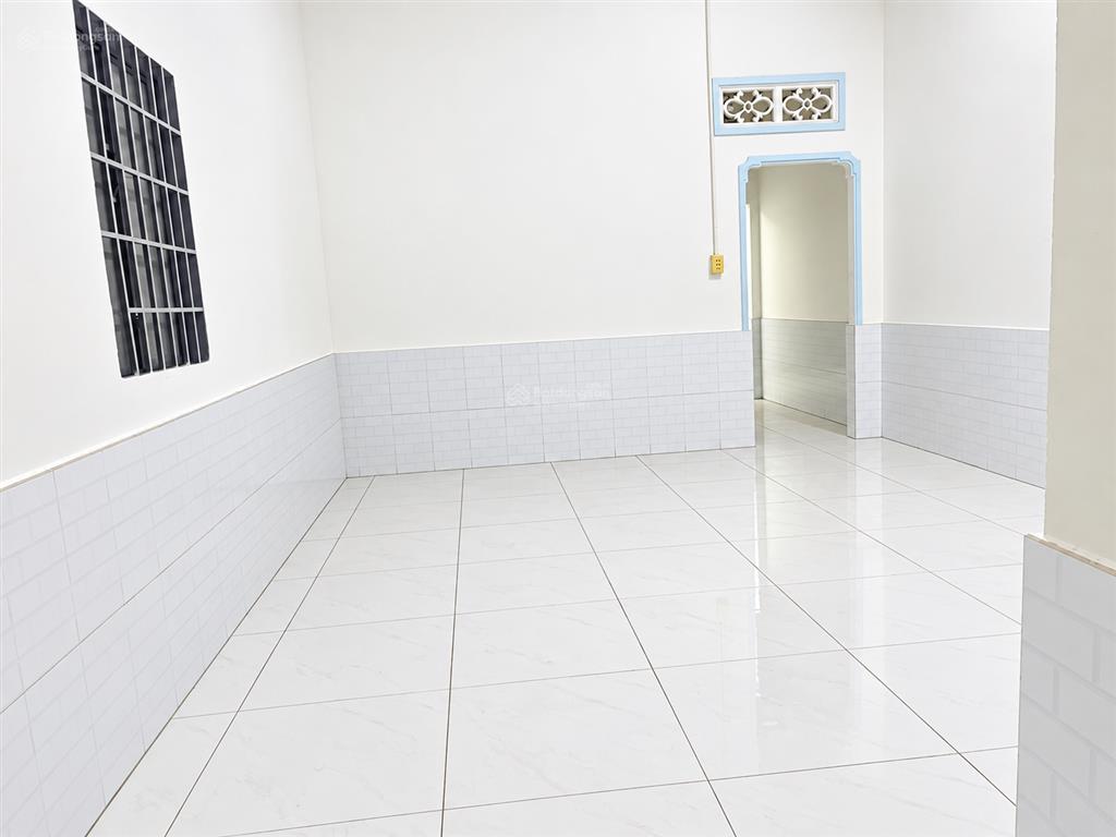 Nhà mặt tiền kinh doanh hiệp phú  65m2  nở hậu  giảm 300tr  giá mới nhỉnh 5 tỷ