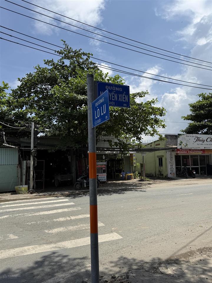 Nhà 3 tầng nguyễn xiển kế vinhomes, dt 124m2, đường ô tô, giá nhỉnh 4 tỷ