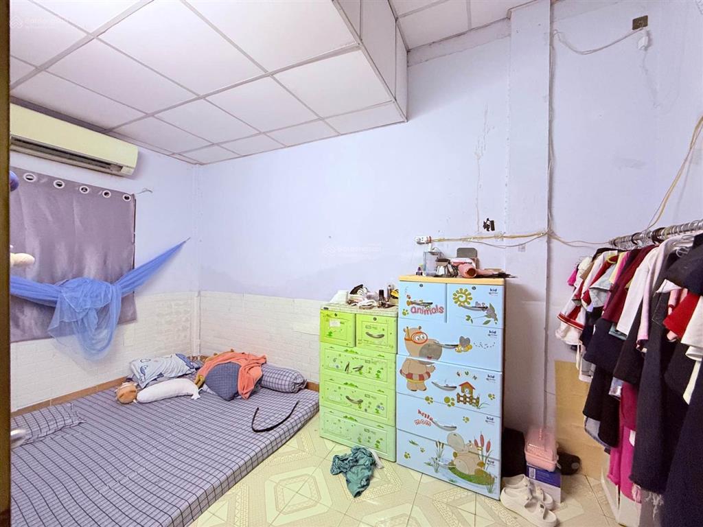 Nhỉnh 3 tỷ 72m2. đông hưng thuận xe hơi quay đầu dòng tiền 5tr/thang