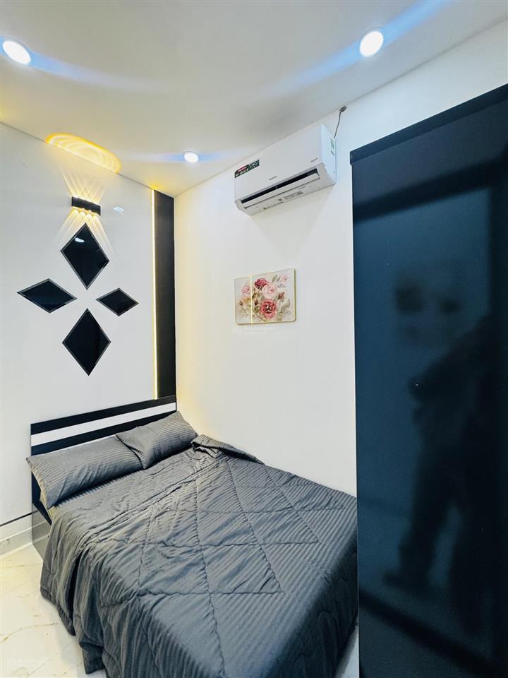 Nhà đẹp ở ngay sát gò vấp hẻm xe hơi tránh chỉ 3.25 tỷ