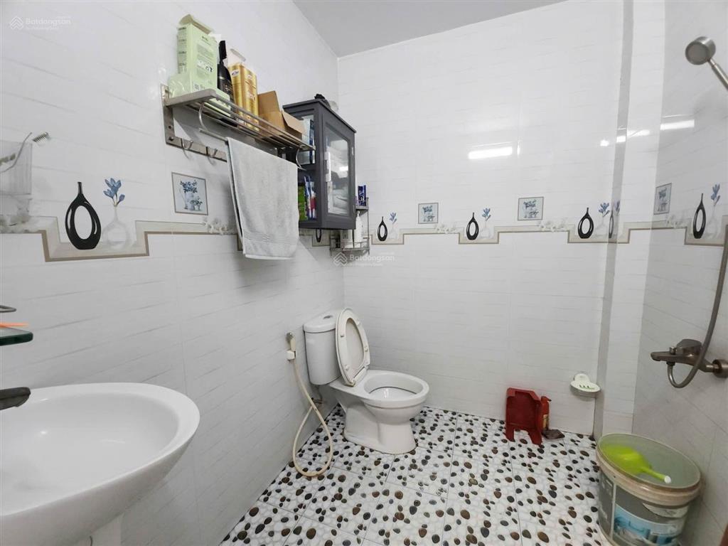 Nhà hẻm xe tải thông 5m tân hiệp, hóc môn
