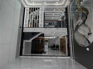 Nhà siêu đẹp trần thị năm  6 tầng khu phân lô đưỡng xe hói tránh thang máy xịn full nội thất