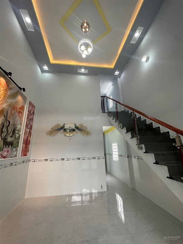 Nhà 52m2 chỉ 2xt gần chơ thới tư