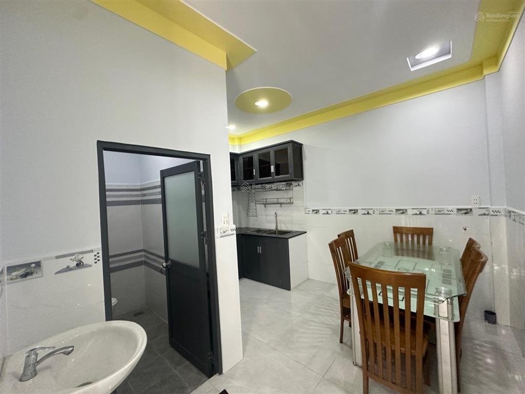Nhà 52m2 chỉ 2xt gần chơ thới tư
