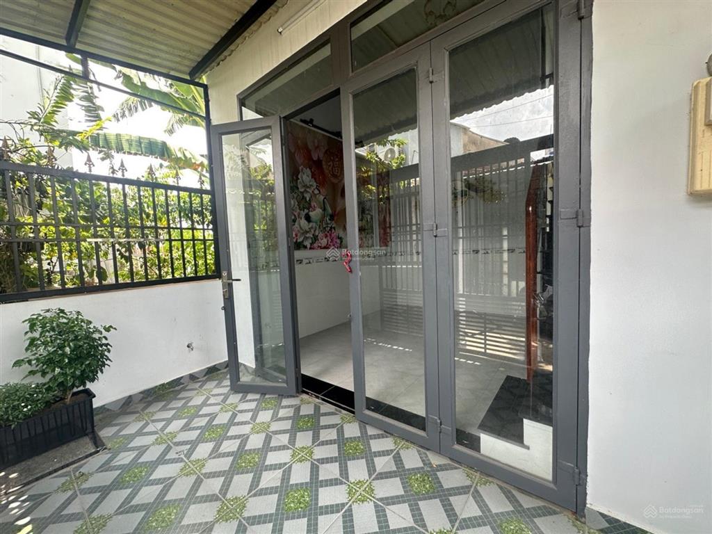 Nhà 52m2 chỉ 2xt gần chơ thới tư