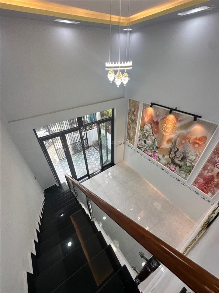 Nhà 52m2 chỉ 2xt gần chơ thới tư