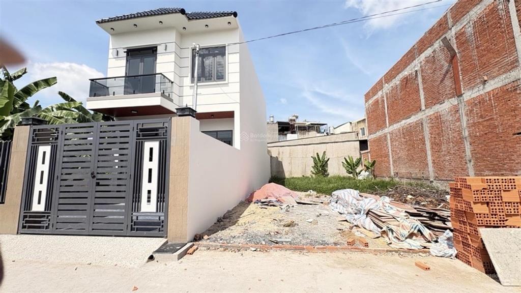 Đất 110m2 khu dân cư hiện hữu. xe hơi tới đất chỉ 3,xt thương lượng