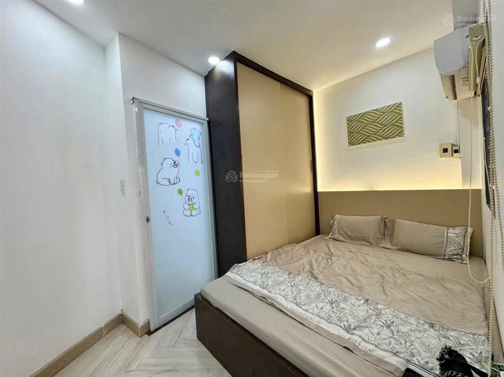Chỉ hơn 2 tỷ có nhà q1 bán nhà  quận 1 khu trung tâm bật nhất full nội thất,hẻm an ni