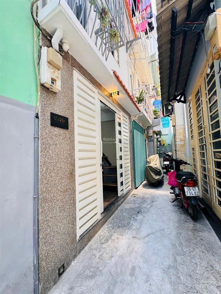 Chỉ hơn 2 tỷ có nhà q1 bán nhà  quận 1 khu trung tâm bật nhất full nội thất,hẻm an ni