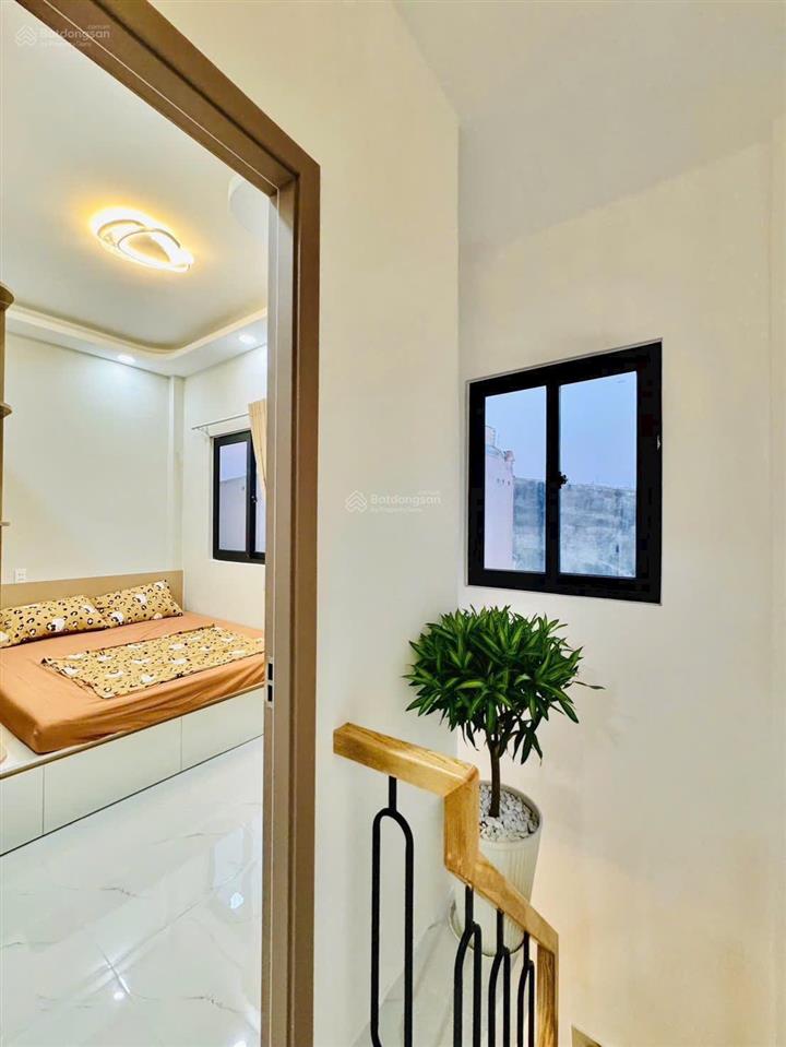 Lên sóng nhà mới 3tầng phan văn trị p11 qbt (nay là p.bình lợi trung) diện tích 5 * 4m sổ v