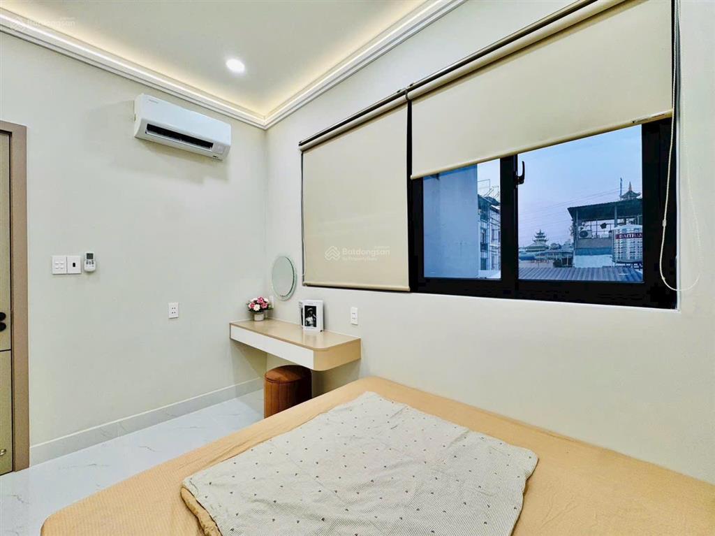 Lên sóng nhà mới 3tầng phan văn trị p11 qbt (nay là p.bình lợi trung) diện tích 5 * 4m sổ v
